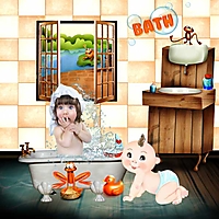 baby_bath_with_frog_kittysc.jpg